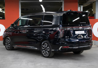 Подержанный автомобиль Hongqi HQ9 2022 года (7 фото)