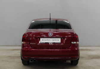 Подержанный автомобиль Volkswagen Polo Sedan 2019 года (6 фото)
