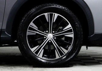 Подержанный автомобиль Mitsubishi Eclipse Cross 2018 года (8 фото)