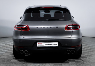 Подержанный автомобиль Porsche Macan 2014 года (6 фото)