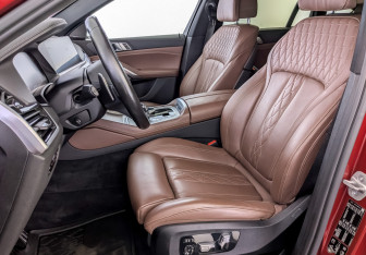 Подержанный автомобиль BMW X6 2021 года (21 фото)