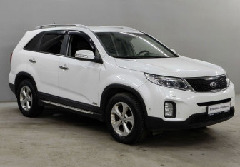 Подержанный автомобиль Kia Sorento 2014 года (3 фото)