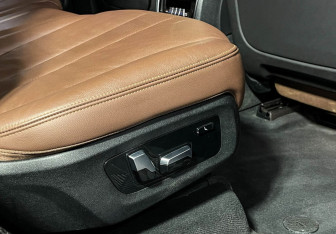 Подержанный автомобиль BMW X7 2020 года (27 фото)