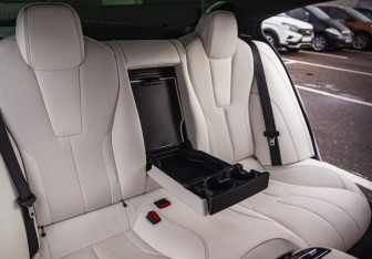 Подержанный автомобиль BMW M6 Sedan 2013 года (16 фото)