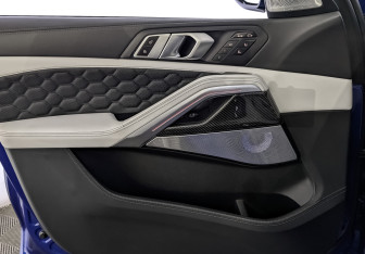 Подержанный автомобиль BMW X6 M 2021 года (19 фото)