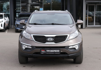 Подержанный автомобиль Kia Sportage 2010 года (2 фото)