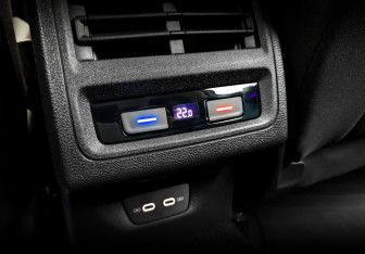Подержанный автомобиль Volkswagen Golf Hatchback 2020 года (29 фото)