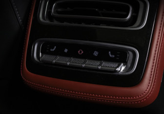 Подержанный автомобиль Exeed RX 2023 года (18 фото)