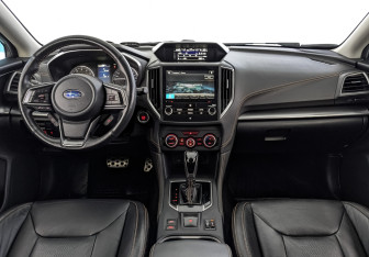 Подержанный автомобиль Subaru XV 2018 года (14 фото)
