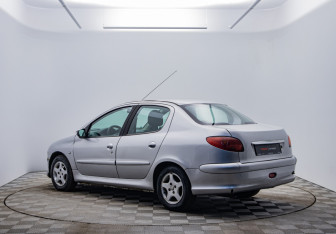 Подержанный автомобиль Peugeot 206 Sedan 2008 года (7 фото)