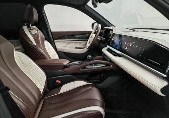 Подержанный автомобиль Geely Monjaro 2023 года (9 фото)