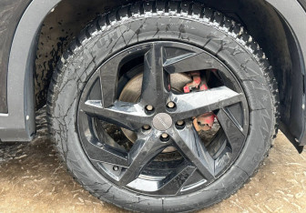 Подержанный автомобиль Omoda C5 2022 года (15 фото)