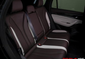 Подержанный автомобиль Geely Monjaro 2023 года (29 фото)