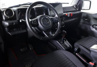 Подержанный автомобиль Suzuki Jimny 2020 года (12 фото)
