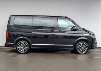 Подержанный автомобиль Volkswagen Multivan 2020 года (4 фото)