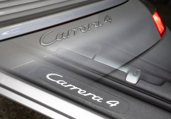 Подержанный автомобиль Porsche 911 Coupe 1999 года (19 фото)