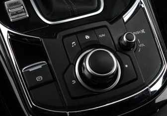 Подержанный автомобиль Mazda CX-9 2018 года (17 фото)