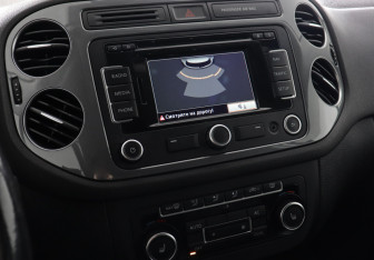 Подержанный автомобиль Volkswagen Tiguan 2011 года (13 фото)