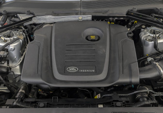 Подержанный автомобиль Land Rover Defender Suv 2021 года (9 фото)