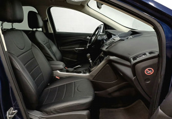 Подержанный автомобиль Ford Kuga 2013 года (21 фото)