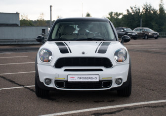 Подержанный автомобиль MINI Countryman 2013 года (2 фото)