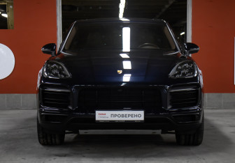 Подержанный автомобиль Porsche Cayenne 2019 года (2 фото)