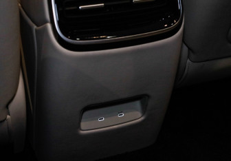 Подержанный автомобиль AITO M5 2023 года (10 фото)