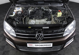 Подержанный автомобиль Volkswagen Touareg 2013 года (9 фото)