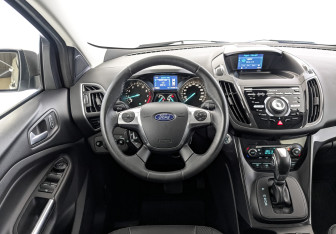 Подержанный автомобиль Ford Kuga 2013 года (21 фото)