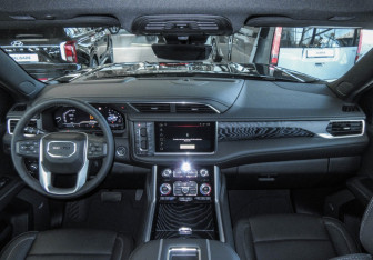 Новый GMC Yukon 2025 (8 фото)