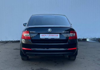 Подержанный автомобиль Skoda Octavia Liftback 2016 года (6 фото)