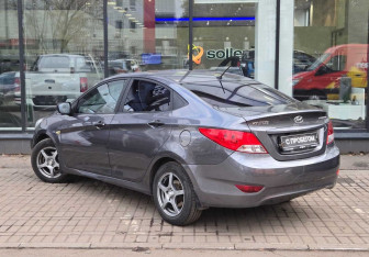 Подержанный автомобиль Hyundai Solaris Sedan 2013 года (6 фото)