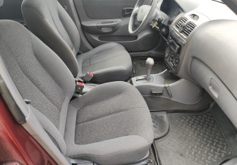 Подержанный автомобиль Hyundai Accent Sedan 2007 года (9 фото)