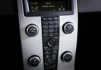 Подержанный автомобиль Volvo C30 2012 года (15 фото)