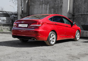 Подержанный автомобиль Hyundai i40 Sedan 2013 года (4 фото)