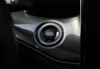 Подержанный автомобиль Jeep Grand Cherokee 2021 года (26 фото)