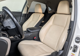 Подержанный автомобиль Lexus NX 2019 года (20 фото)