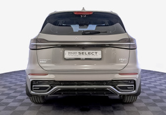 Подержанный автомобиль Hongqi HS5 2024 года (6 фото)