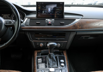 Подержанный автомобиль Audi A6 Sedan 2013 года (14 фото)