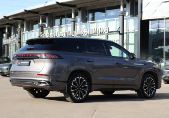 Подержанный автомобиль Jaecoo J8 2024 года (5 фото)