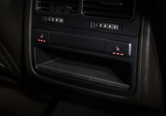 Подержанный автомобиль Volkswagen Touareg 2011 года (21 фото)