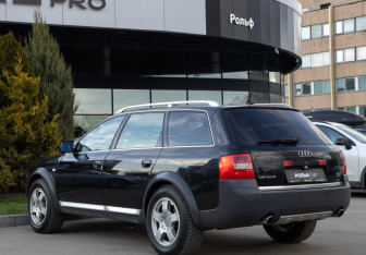 Подержанный автомобиль Audi A6 allroad 2000 года (5 фото)