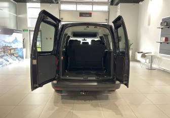 Подержанный автомобиль Volkswagen Caddy Compactvan 2016 года (7 фото)