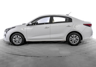 Подержанный автомобиль Kia Rio Sedan 2021 года (8 фото)
