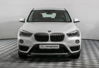 Подержанный автомобиль BMW X1 2017 года (2 фото)
