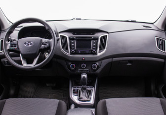 Подержанный автомобиль Hyundai Creta 2019 года (13 фото)