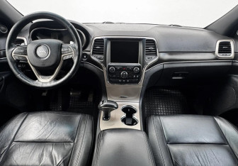 Подержанный автомобиль Jeep Grand Cherokee 2013 года (9 фото)