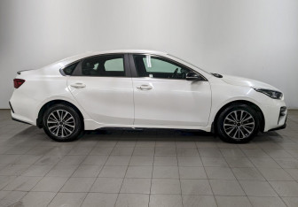 Подержанный автомобиль Kia Cerato Sedan 2020 года (4 фото)