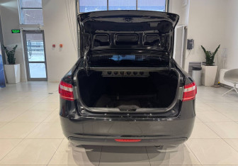 Подержанный автомобиль LADA (ВАЗ) Vesta Sedan 2018 года (6 фото)