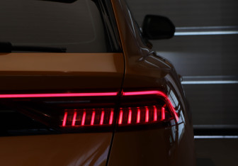 Подержанный автомобиль Audi Q8 2019 года (30 фото)